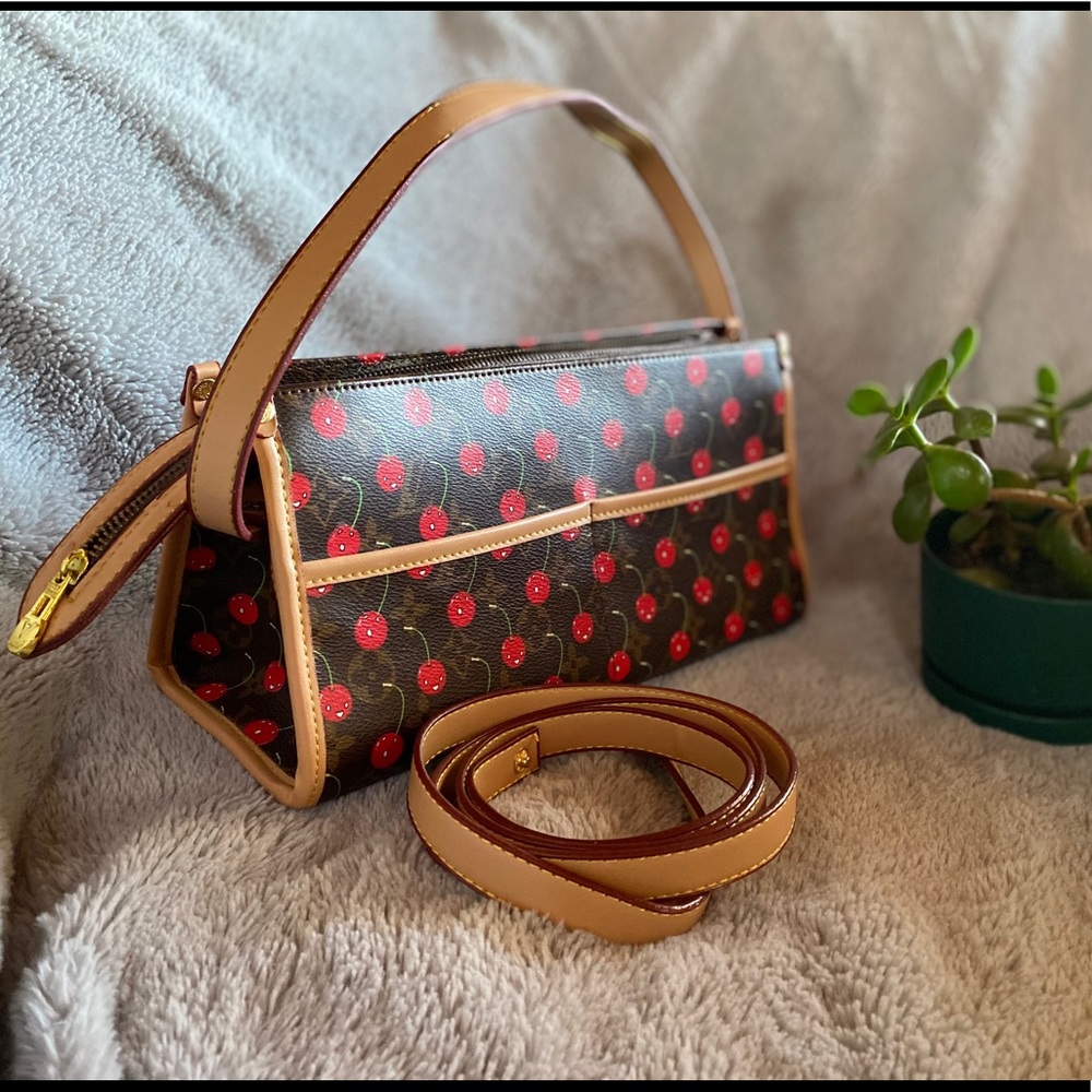 Pre-Love Shoulder/Sling Bag